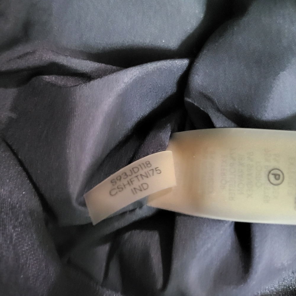 Calvin Klein Skirt Set - Picture 7 of 7